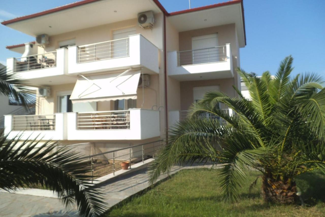 Finikas Garden Beach Resort Nikiti エクステリア 写真