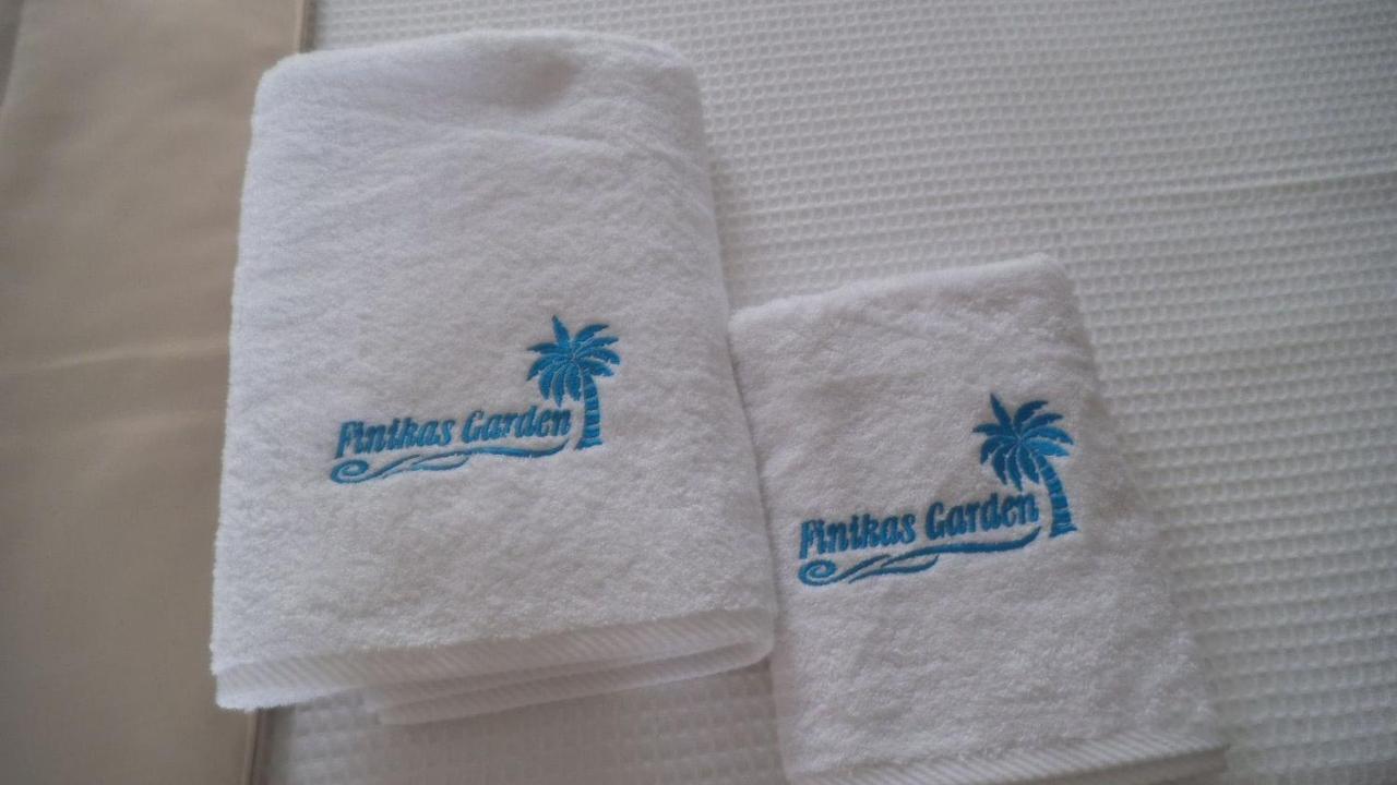 Finikas Garden Beach Resort Nikiti エクステリア 写真
