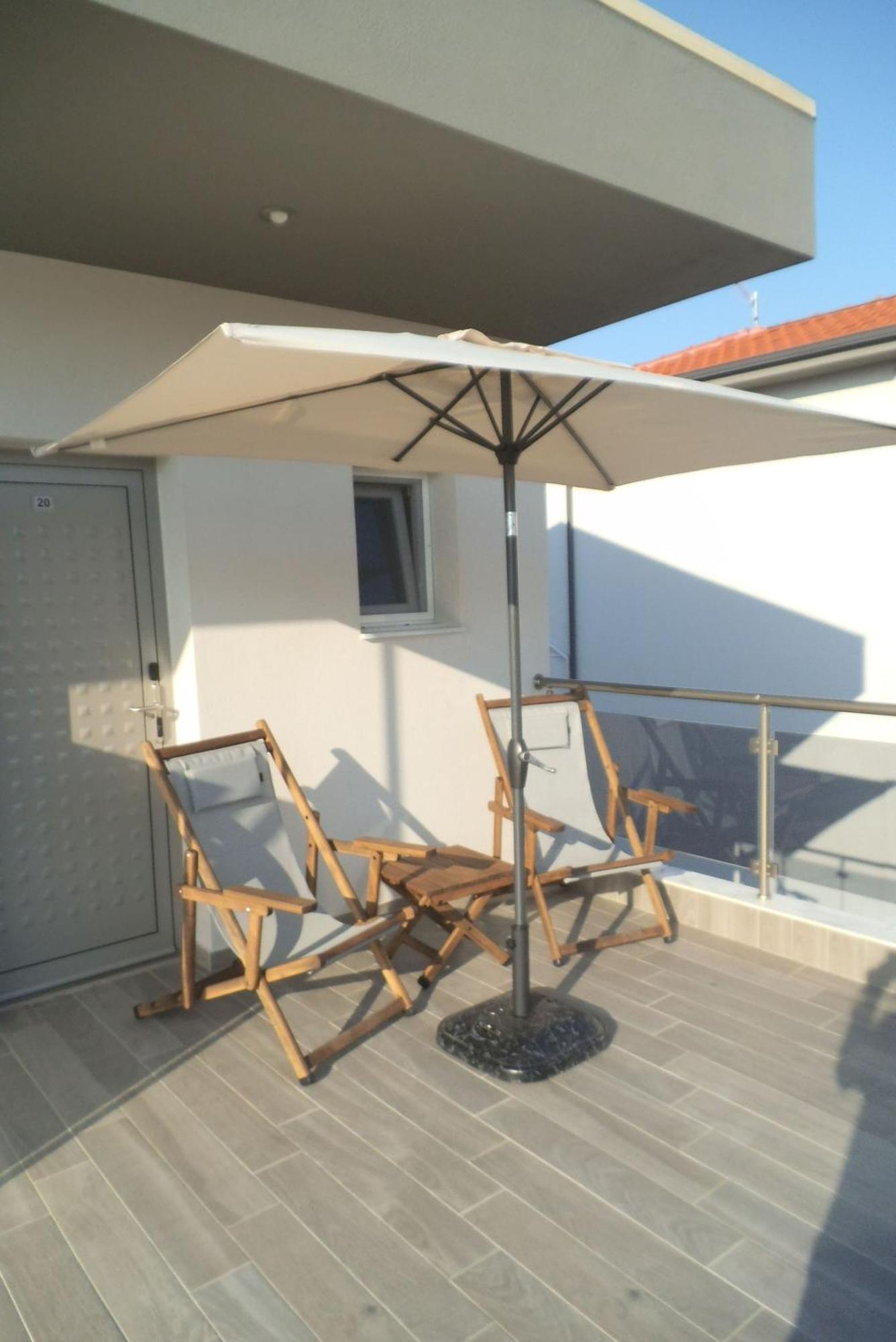 Finikas Garden Beach Resort Nikiti エクステリア 写真