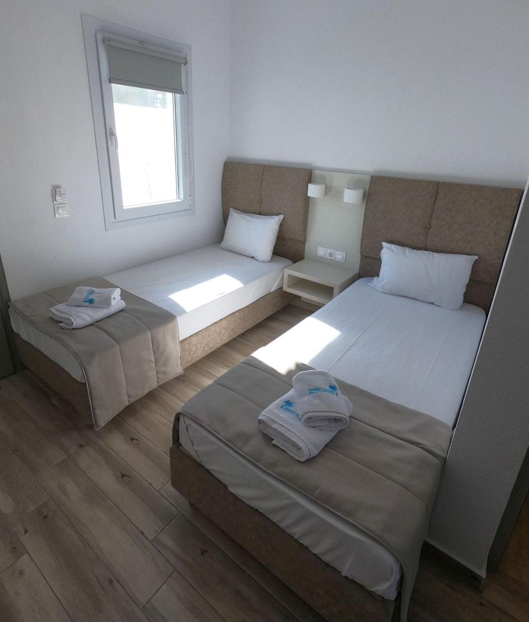 Finikas Garden Beach Resort Nikiti エクステリア 写真