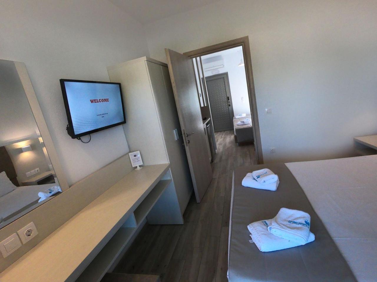 Finikas Garden Beach Resort Nikiti エクステリア 写真