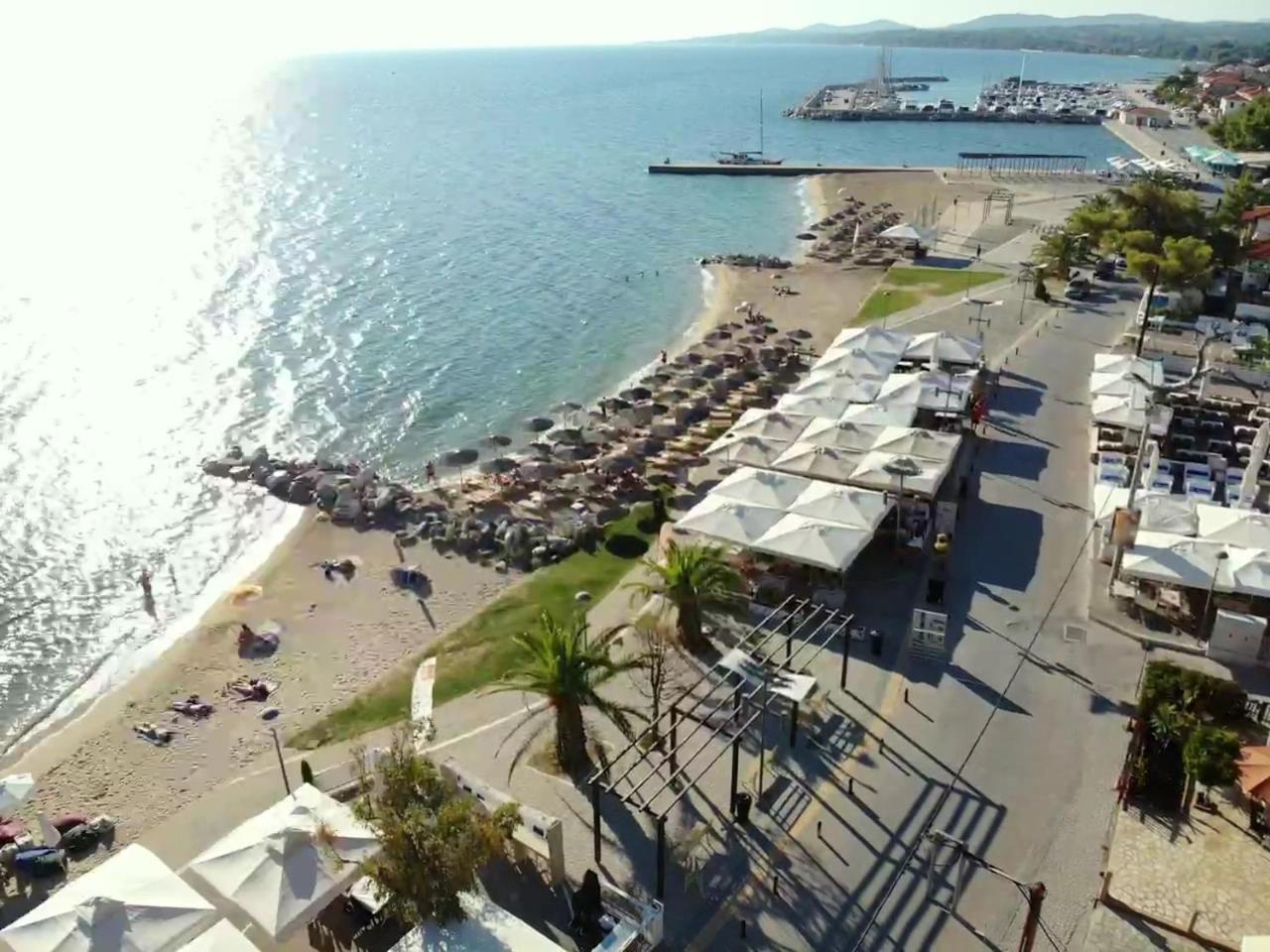 Finikas Garden Beach Resort Nikiti エクステリア 写真