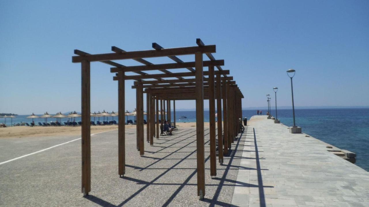 Finikas Garden Beach Resort Nikiti エクステリア 写真
