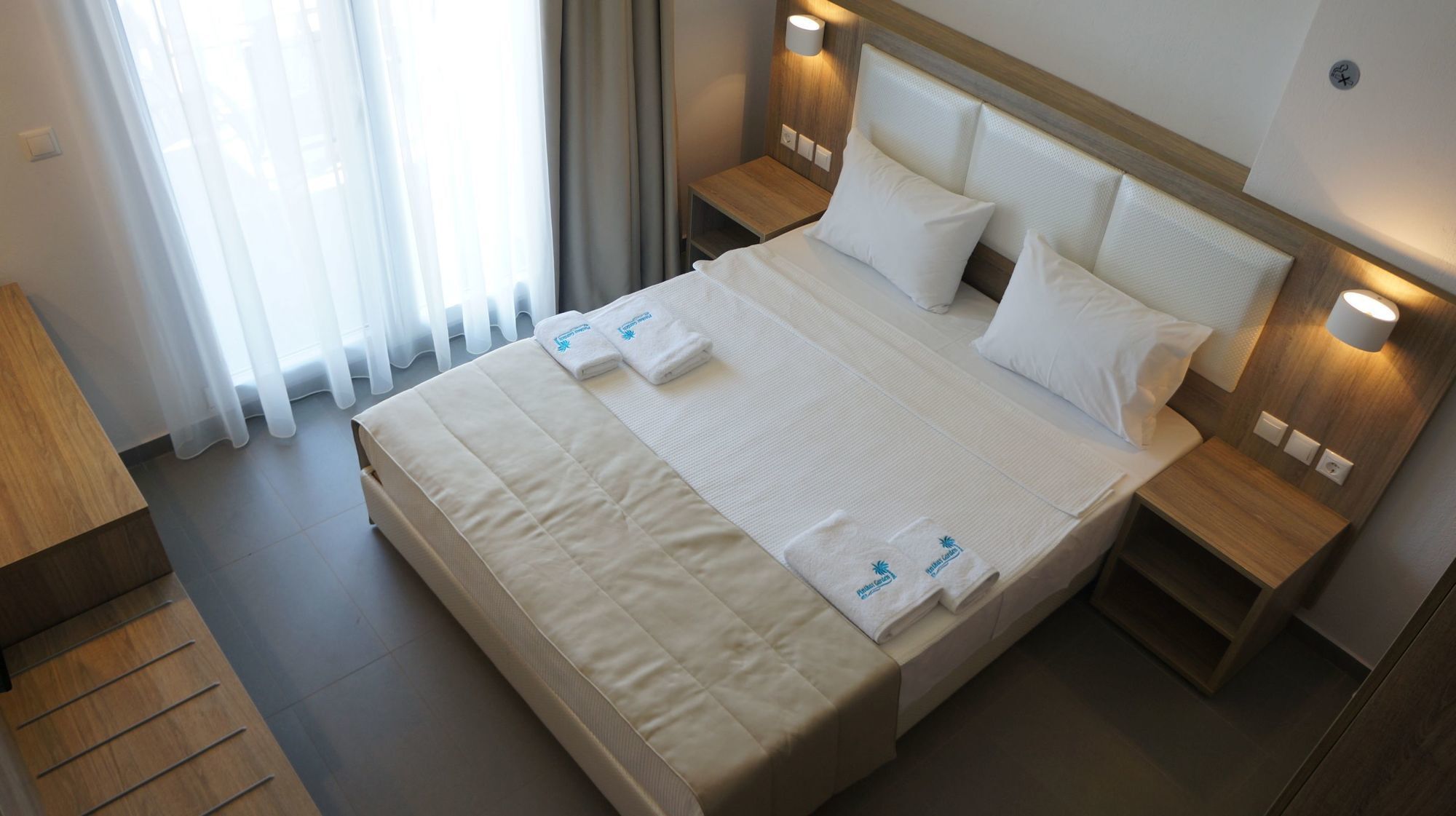 Finikas Garden Beach Resort Nikiti エクステリア 写真
