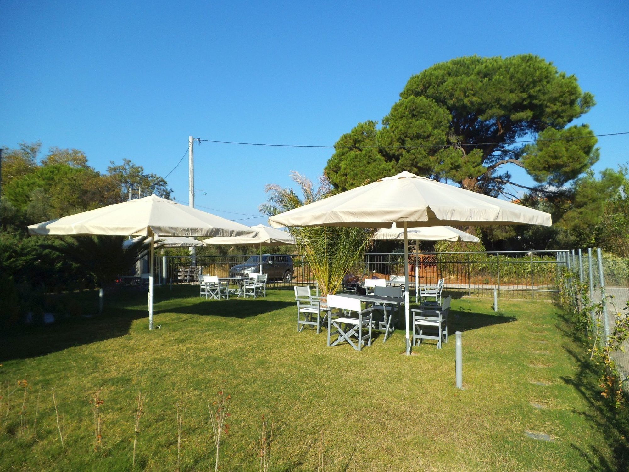 Finikas Garden Beach Resort Nikiti エクステリア 写真